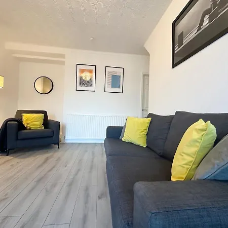 Fleet House By Blue Skies Holiday home *